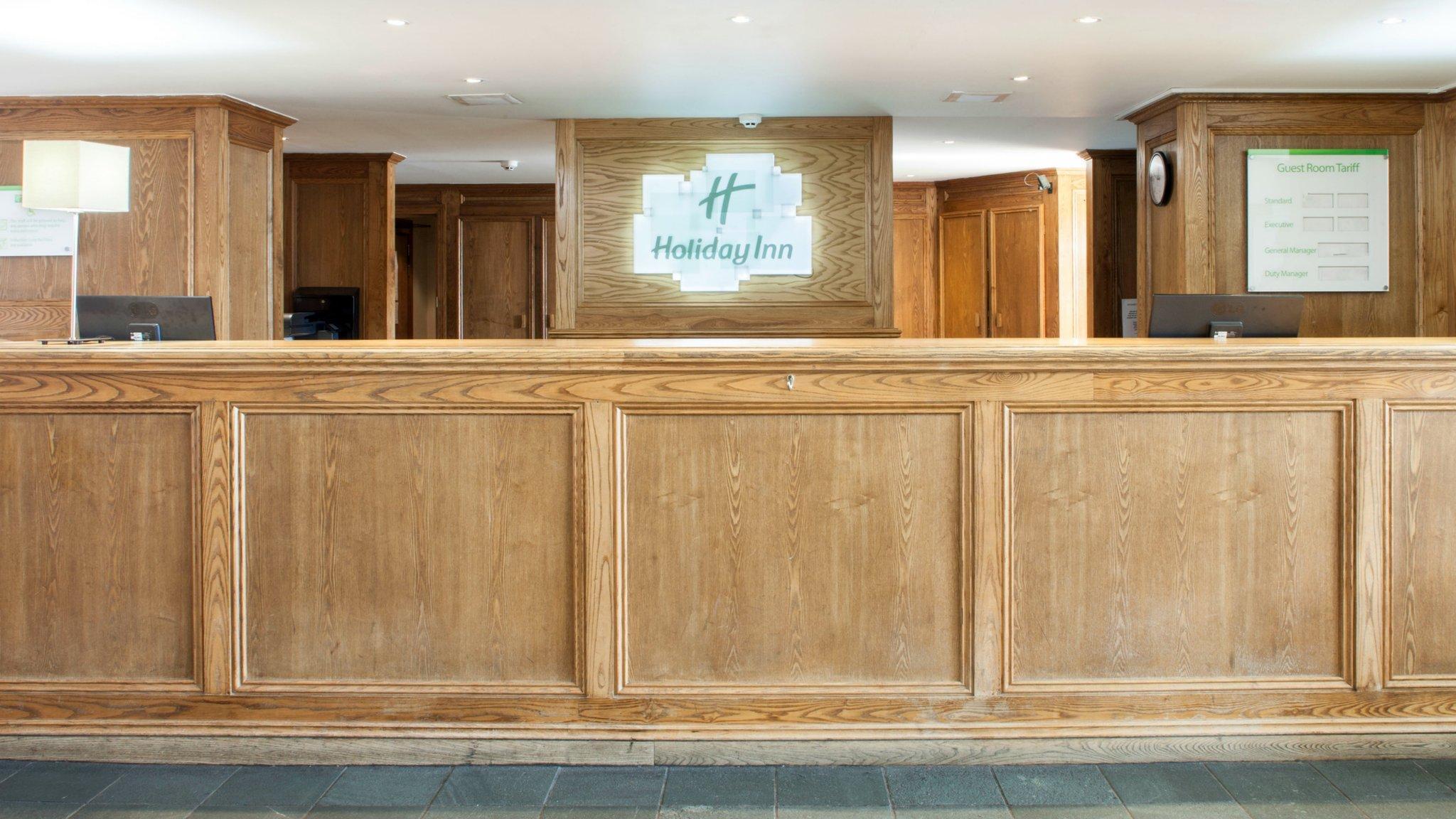 Holiday Inn Swindon By Ihg Bagian luar foto